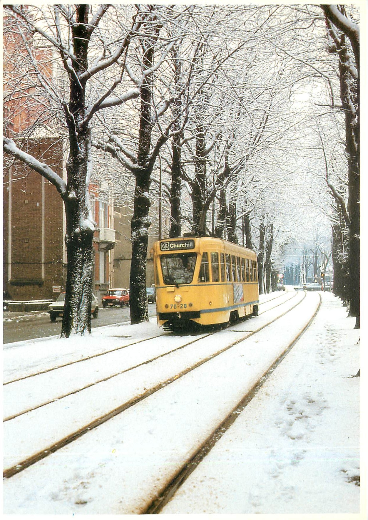 Tramway PCC 7028 — avenue Churchill à Bruxelles — Éditions GEDA