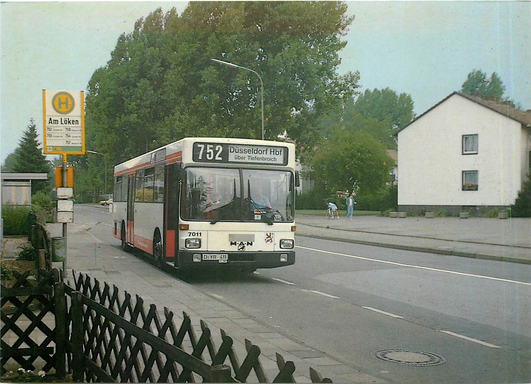 CPM Moderne Rheinbahnbusse Bus 7011 am 17.7.1986 Ratingen-Lintorf