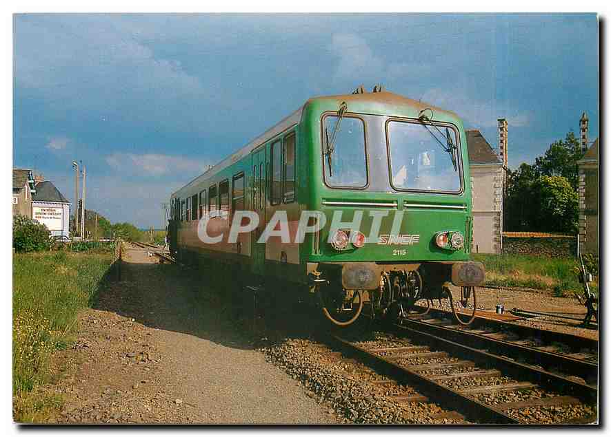 CPM Retiers Ligne de Rennes a Nantes par Chateaubriant. Autorail X2115 manoeuvrant en gare. Juin 198