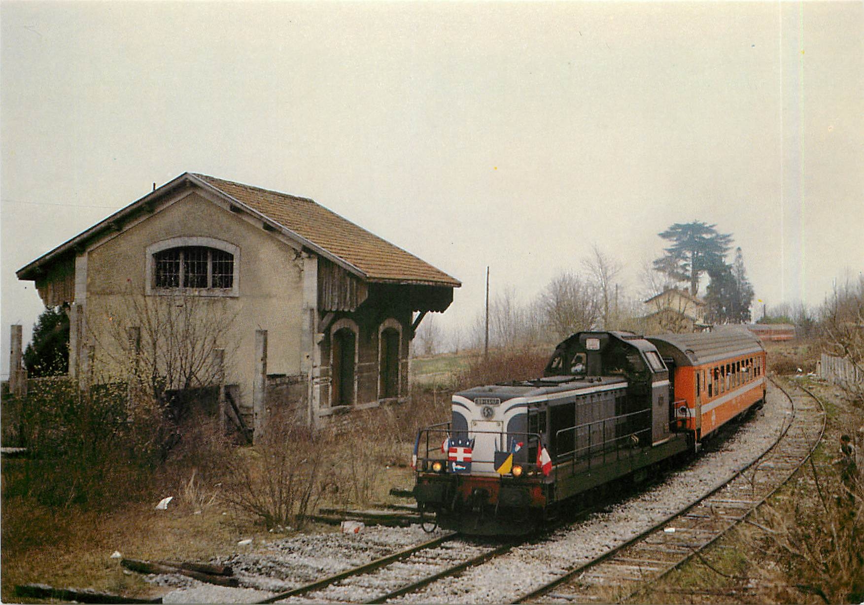 CPM SNCF 45309 F BB 66117 avec 10 voitures Bm RIC des CFF