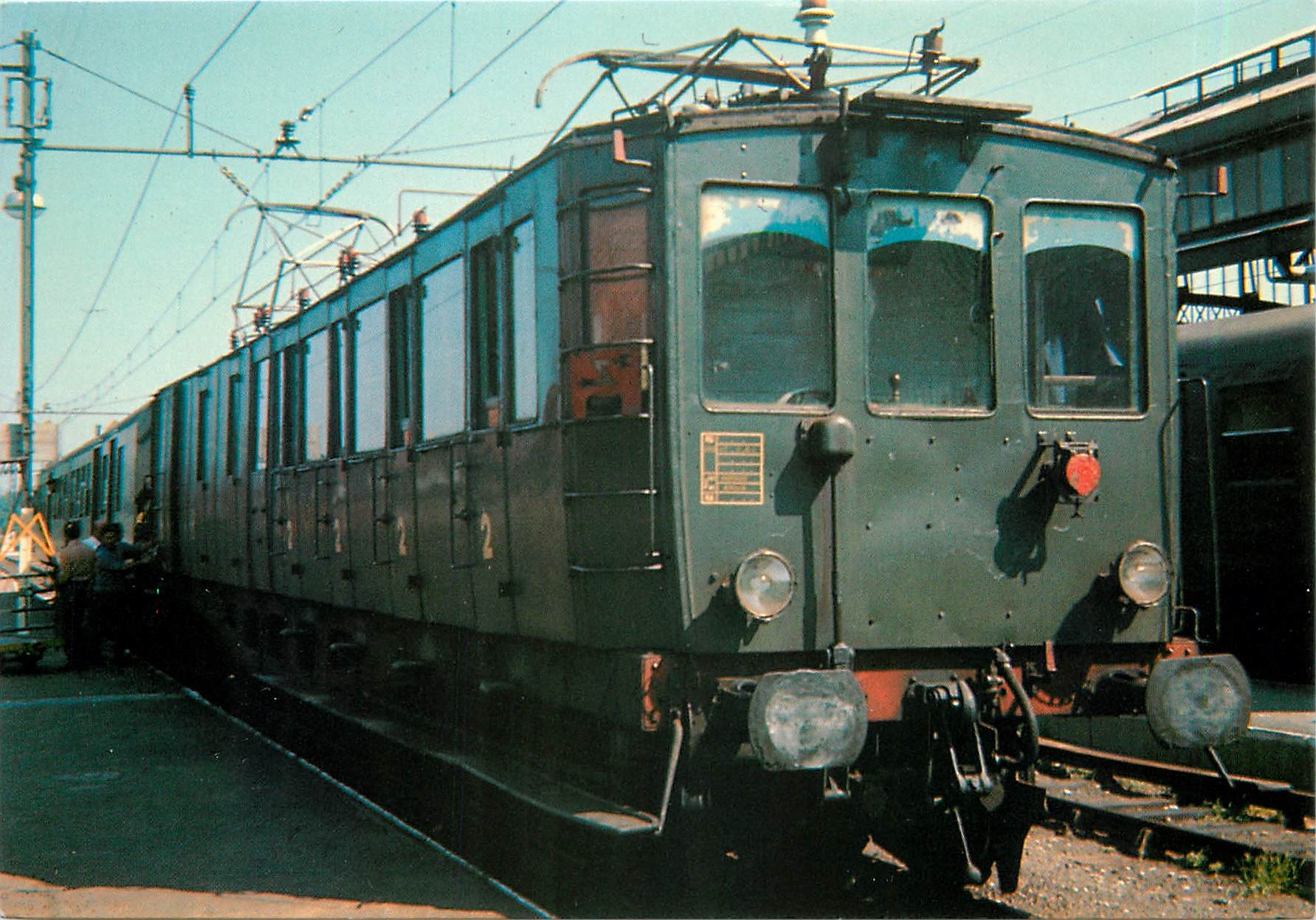 CPM Automotrice Z 4900 au depart de Perpignan ver les annees 60