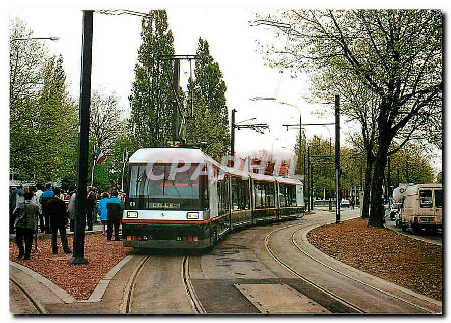 CPM Le nouveau tramway "Breda" au Croise-Laroche