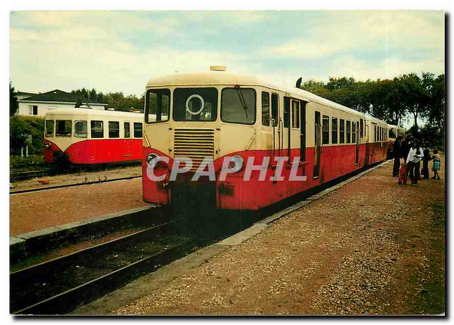 CPM Autorail Verney X211 et sa remorque en Gare de Valencay. Le 22 septembre 1980