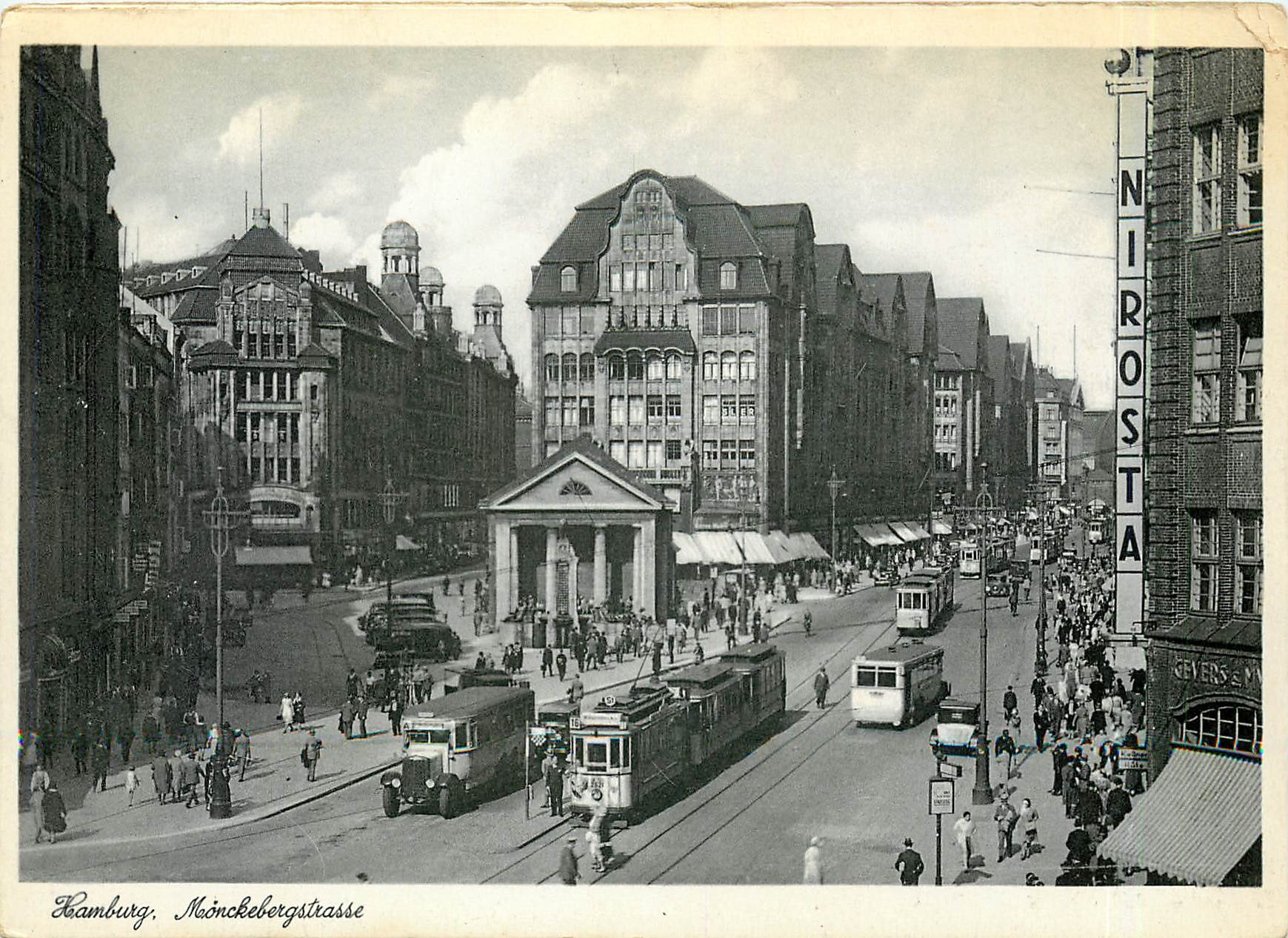Hamburg. Moönckebergstraße — vue animée avec tramway et bâtiments — éditeur Verlag Wilhelm Wagne, n° de série non visible