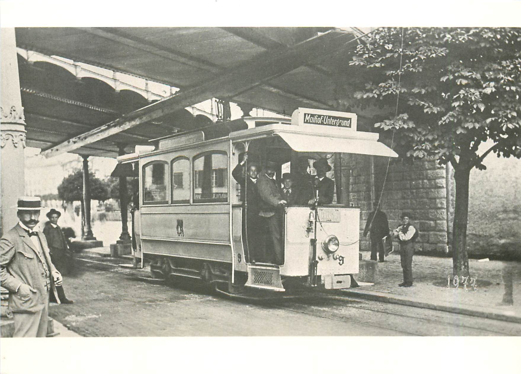 CPM Lucerne Ce 2/2 9 au pont du chemin de fer sur la Baselstrasse. 1899