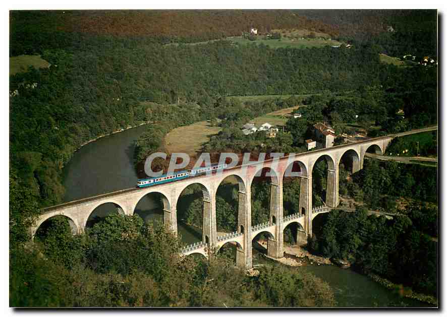 CPM Sur le viaduc de Cize-Bolozon un X-2800 et un X-2100 en couplage assurent une liasion omnibus Oy