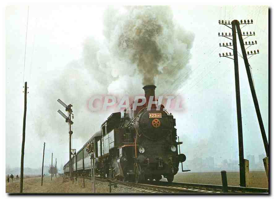 CPM la locomotive 423.041 s'est mise en route en trainant un train historique special