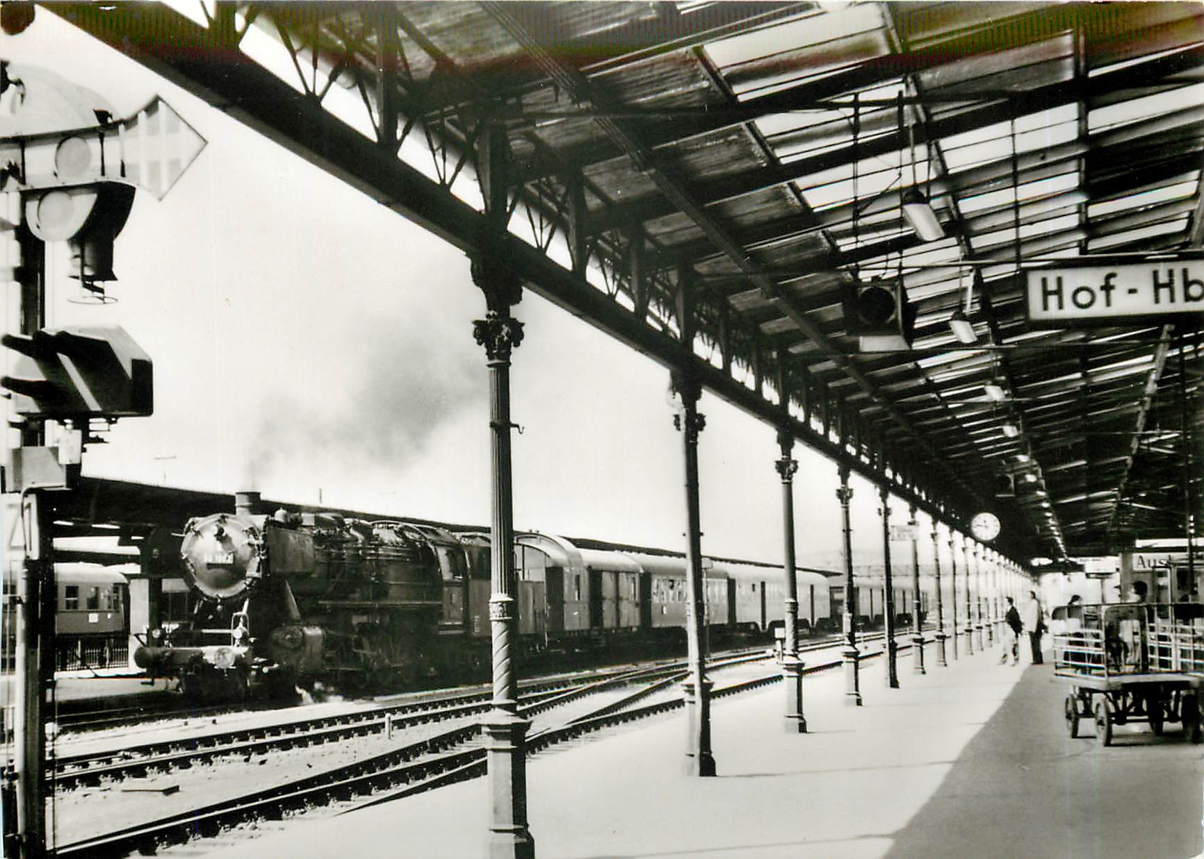 CPM Deutsche Bundesbahn Gueterzug-lokomotive 50 1982 im Bahnhof