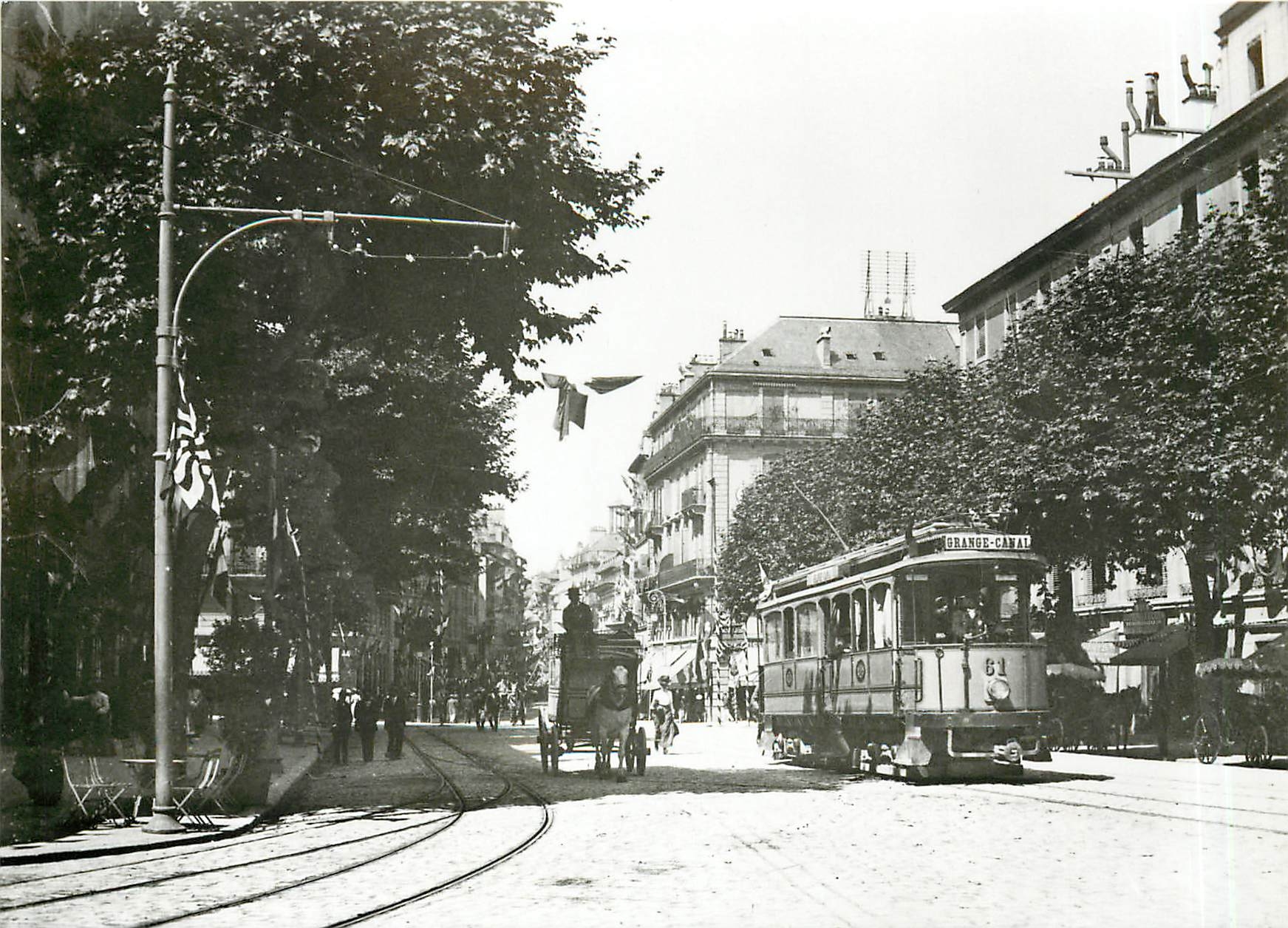 CPM Geneve cours de Rive Ce 2/4 No.61 (etat d'origine) vers 1905