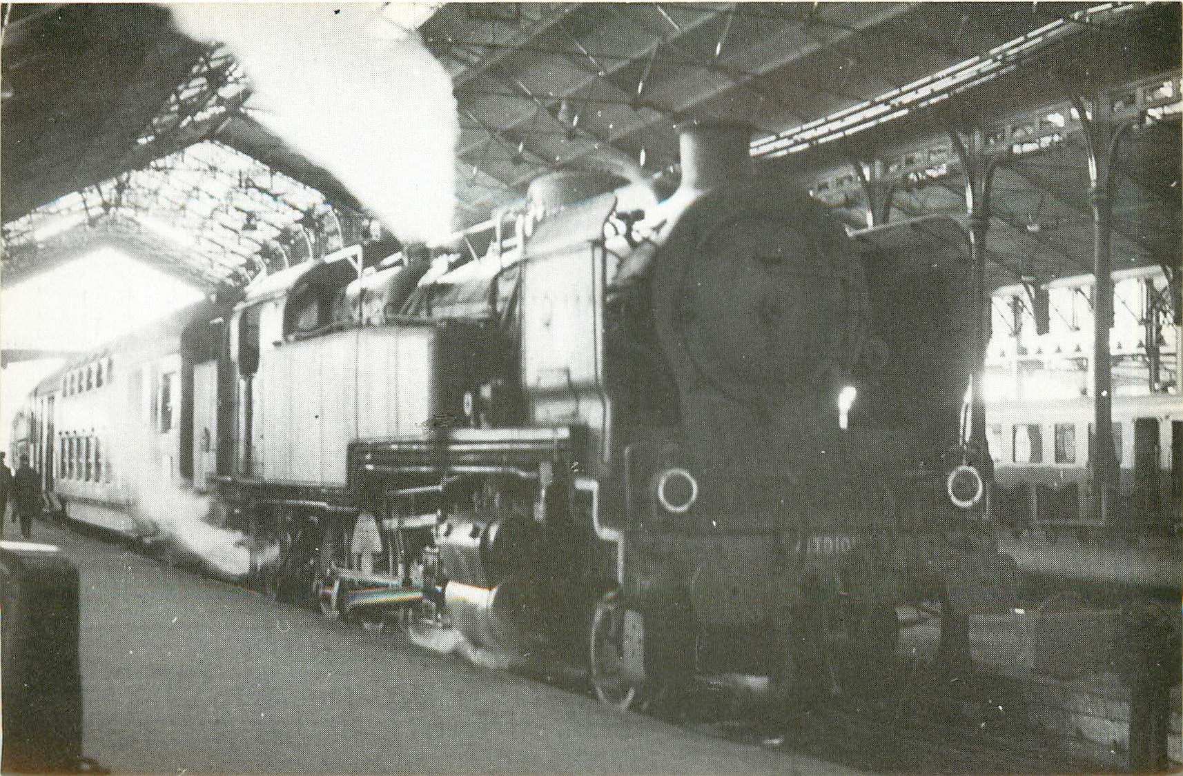 CPM St Lazare 1962. Mikado 141 TD 101 en reversibilite d'un train Paris-Nantes avec une rame de voit