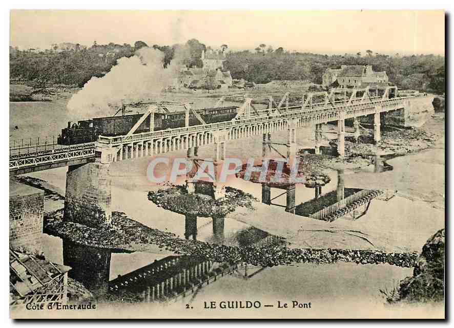 CPM Train sur le pont du Guildo