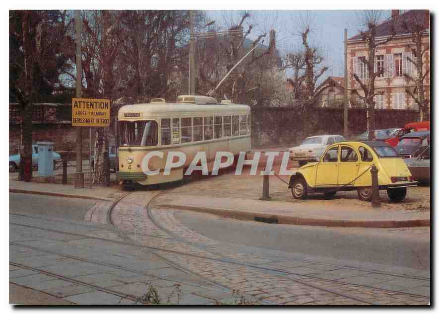 CPM Motrice type PCC simple No.528 sur la raquette de la Manufacture en 1980