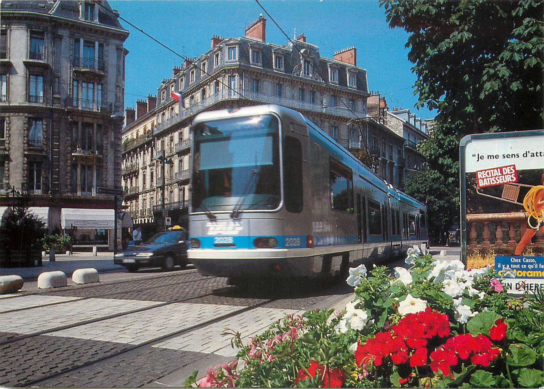CPM Grenoble Le tram centre ville