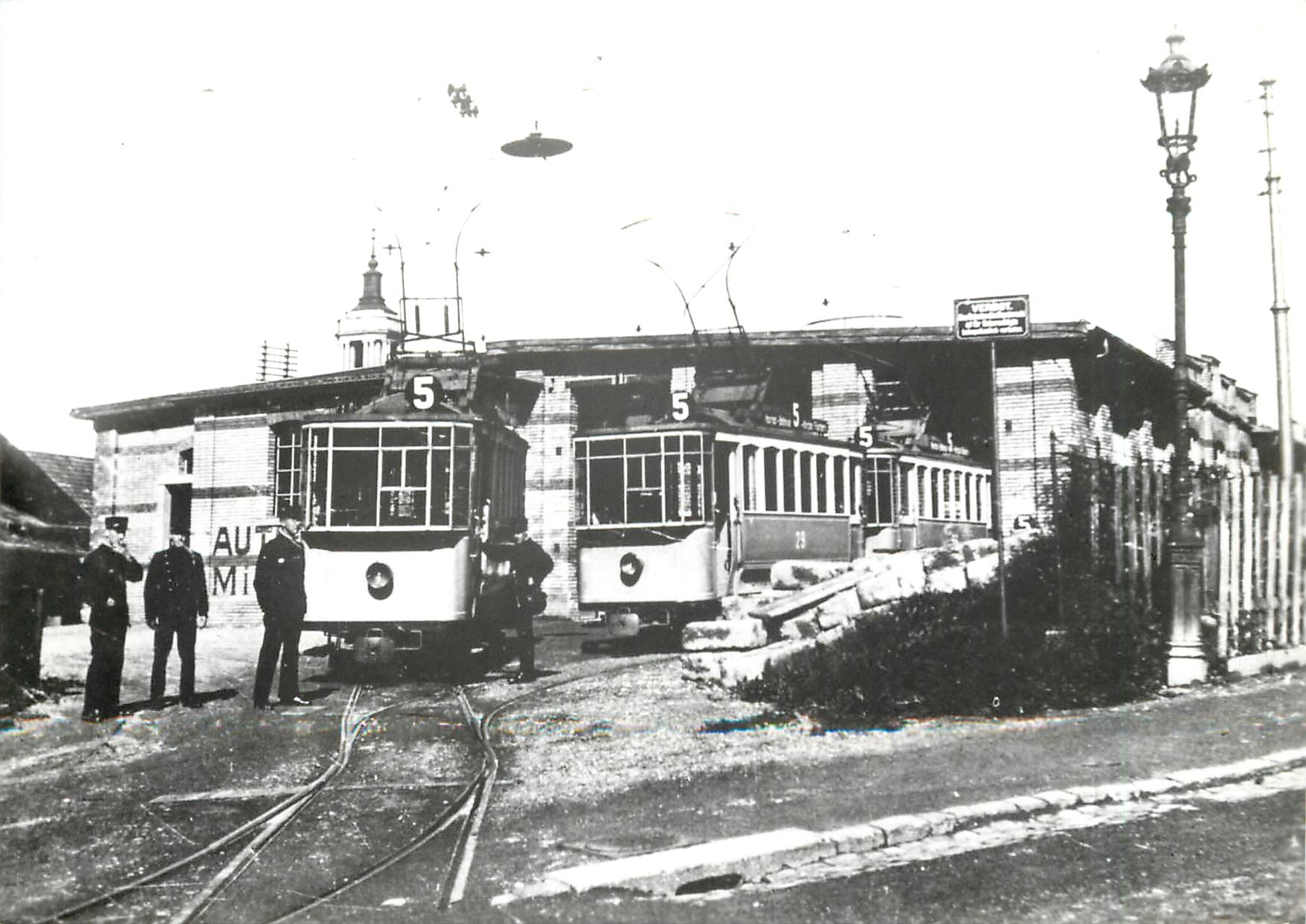 CPM verein tram-museum zuerich Ehem. Depot Fluntern 1920 mit Wagen der Frueheren Zentralen Zuerichbe