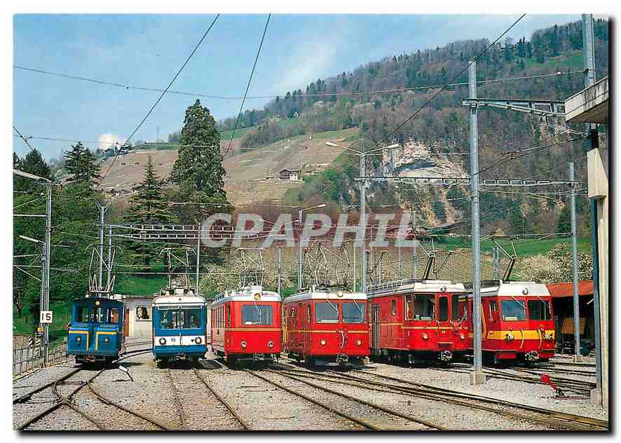 CPM Parade de materiel au depot de Beverieux