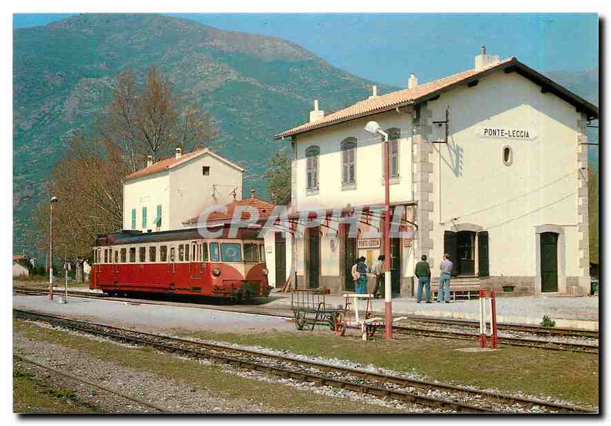 CPM Autorail Renault ABH8 des Chemins de Fer de la Corse (CFC) en gare de Ponte-Leccia