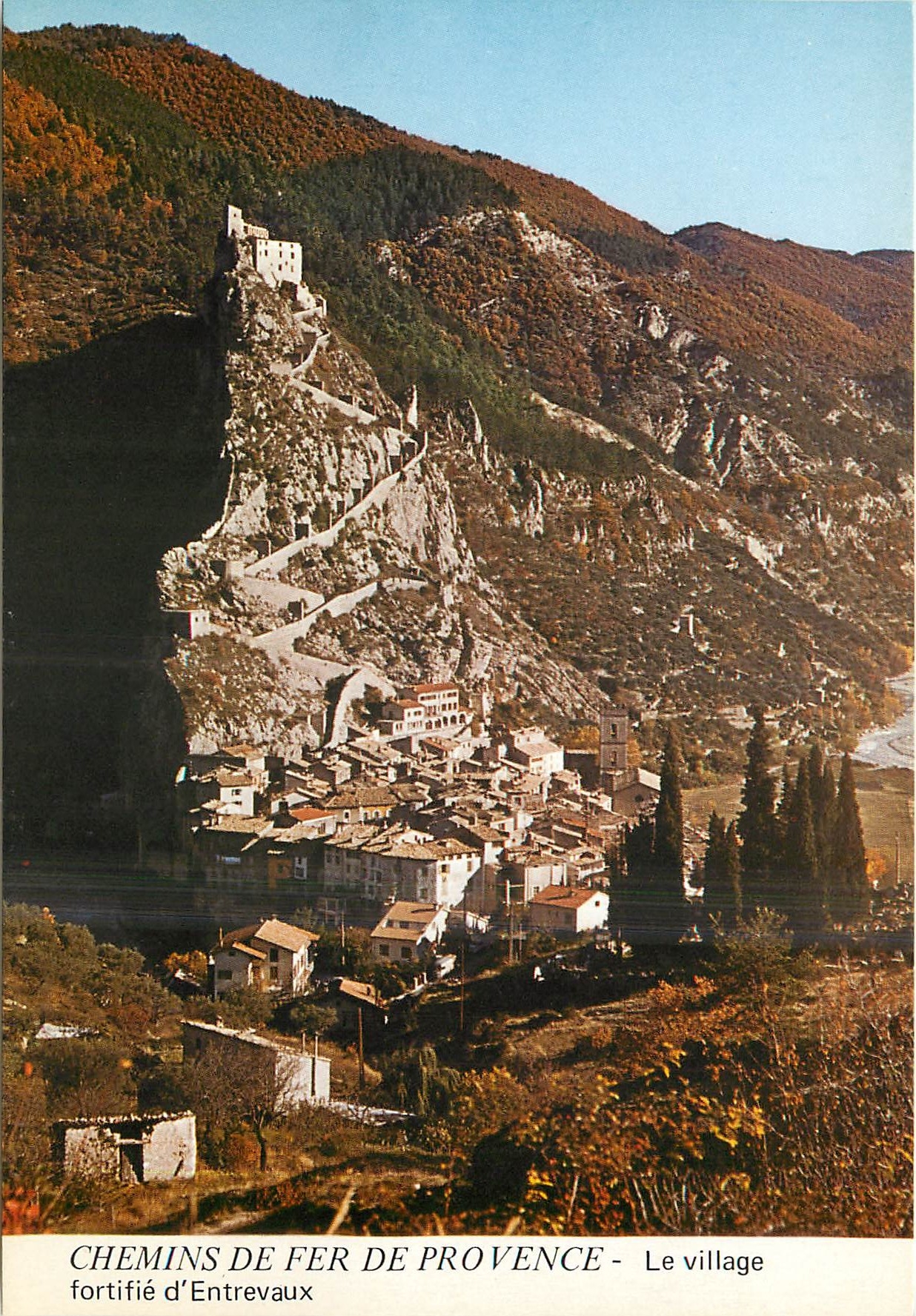 CPM Le village fortifie d'Entrevaux