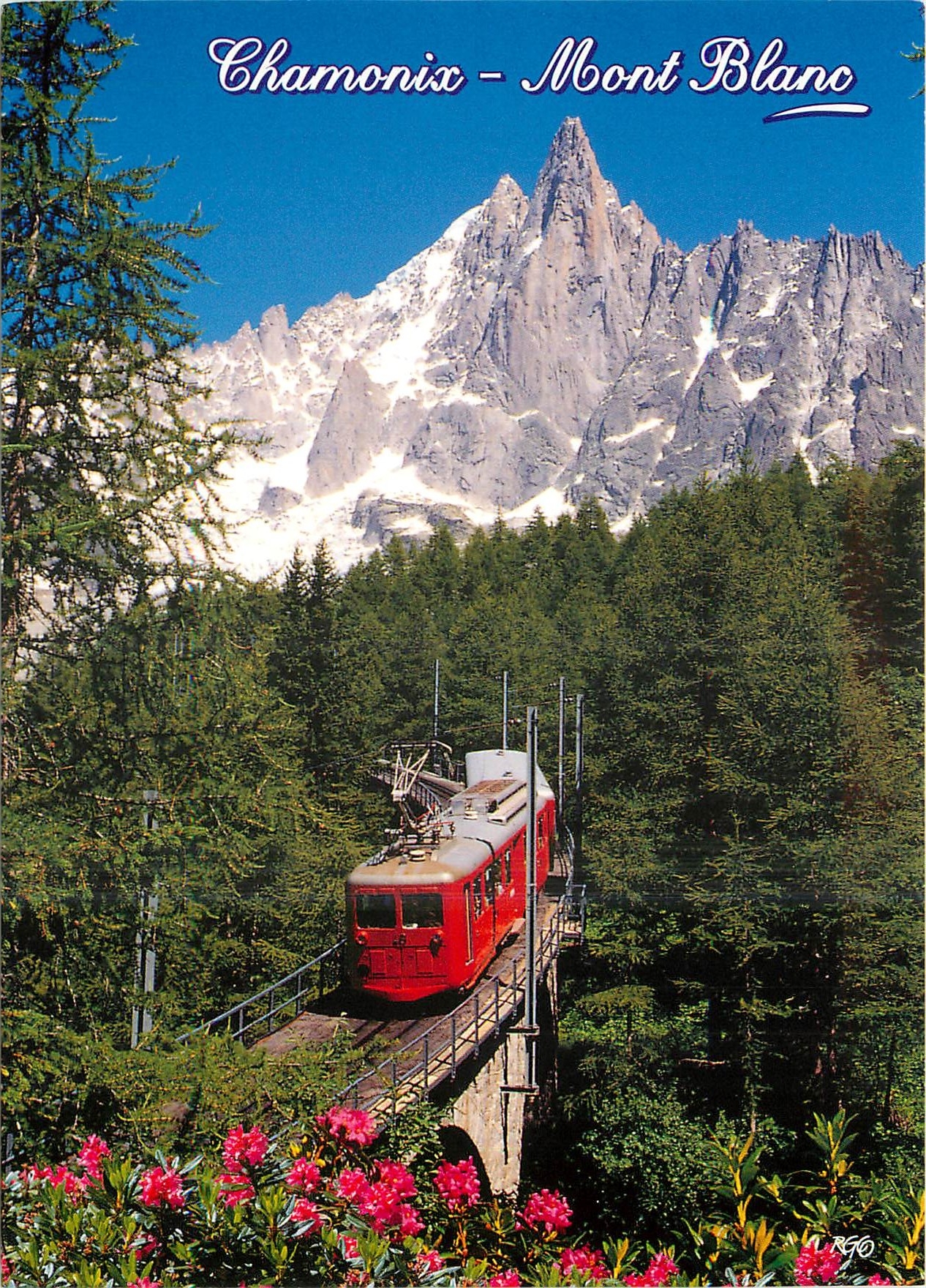 CPM Le chemin de fer du Montenvers face a l'Aiguille du Dru (alt.3754m) et a l'Aiguille Verte (alt.4
