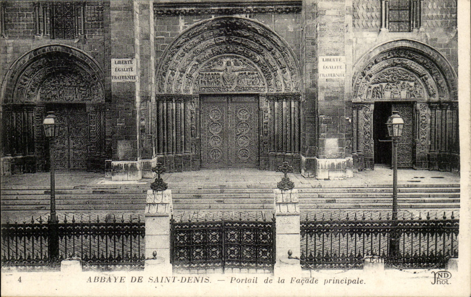abbaye de Saint DEnis CPA Portail de la facade principale