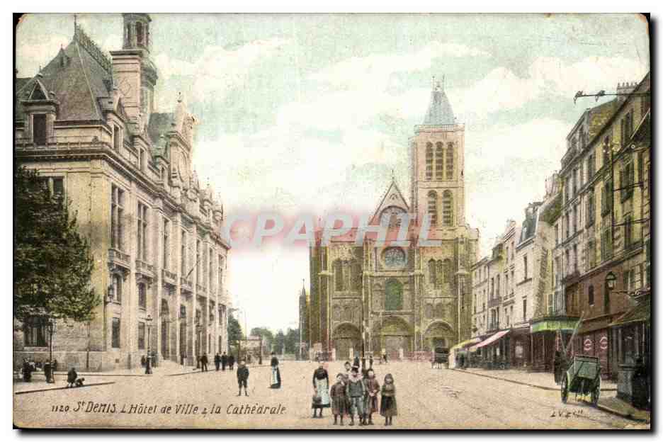 Saint Denis CPA La cathedrale (enfants)