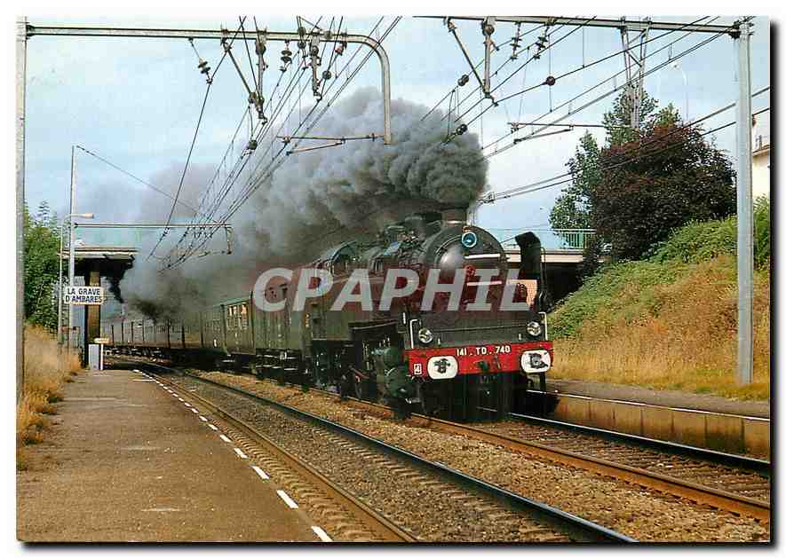 CPM Train spécial Bordeaux Guitres via Coutras arrivant en gare de la Grave d'Amares le 15/09/1985
