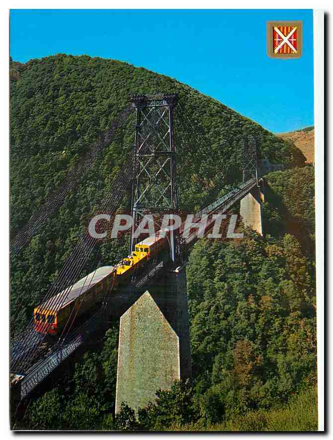 CPM Le pont Suspendu et le petit train allant de Villefranche à Latour de Carol