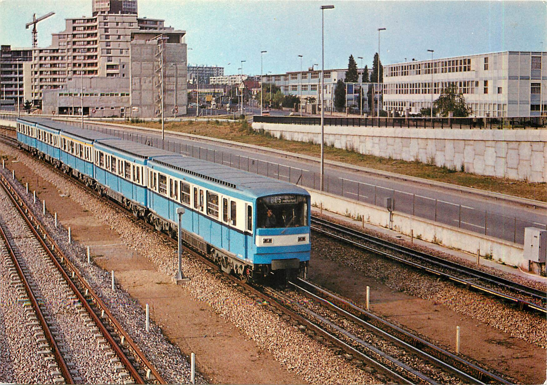 CPM Ligne Balard Créteil arrivant à Créteil Préfecture
