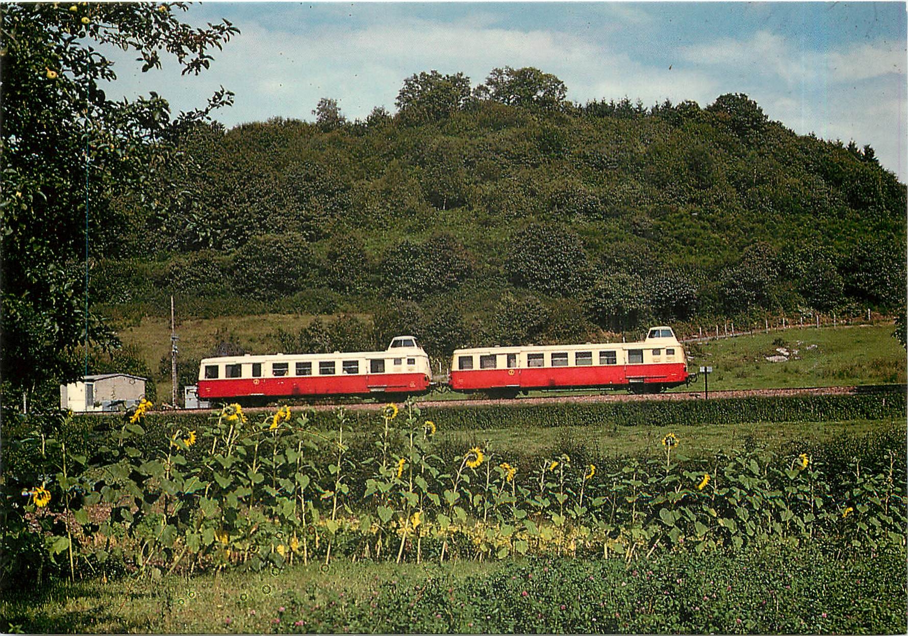 CPM Autorails assurant l'omnibus Autun Elang Saone & Loire