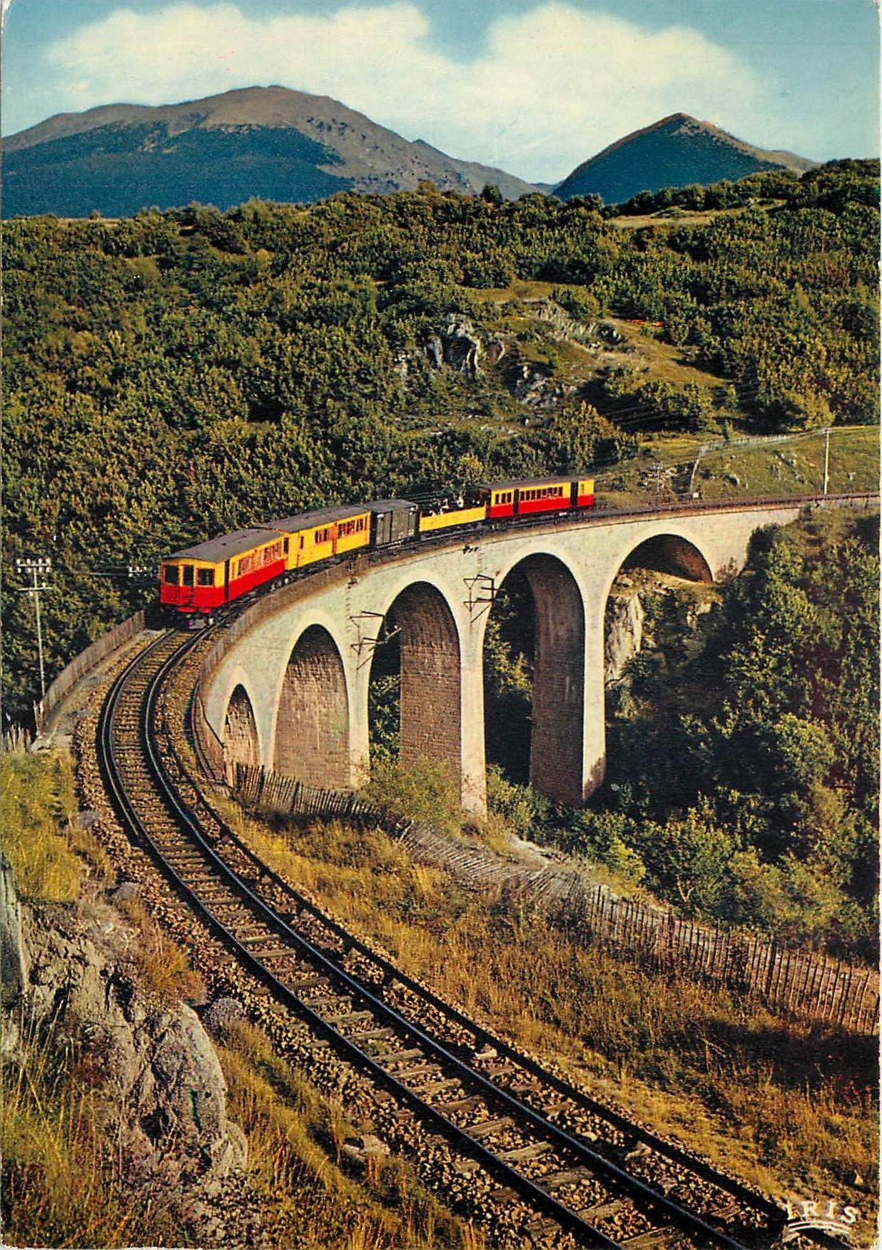 CPM Le petit train de Villefranche de Conflent à la Tour de Carol