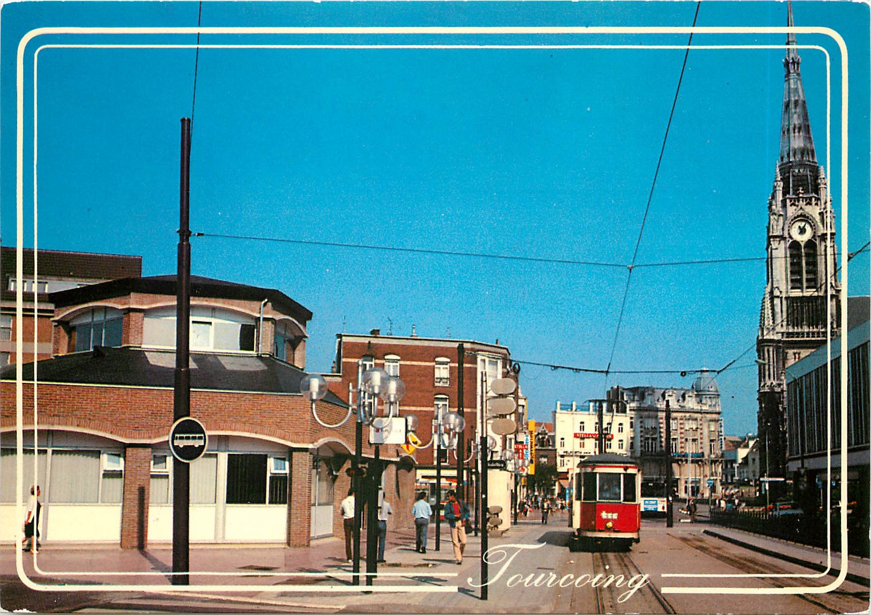 CPM Tourcoing la gare Routière et station du Mongy