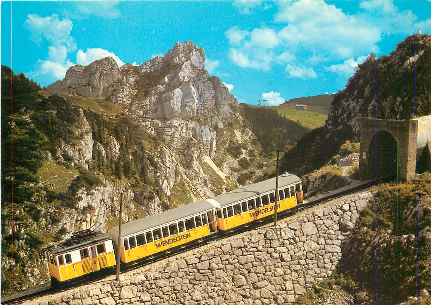 CPM Wendelstein Zahnradbahn Letzte TunneleinfaHRT zur Bergstation im huntergrund