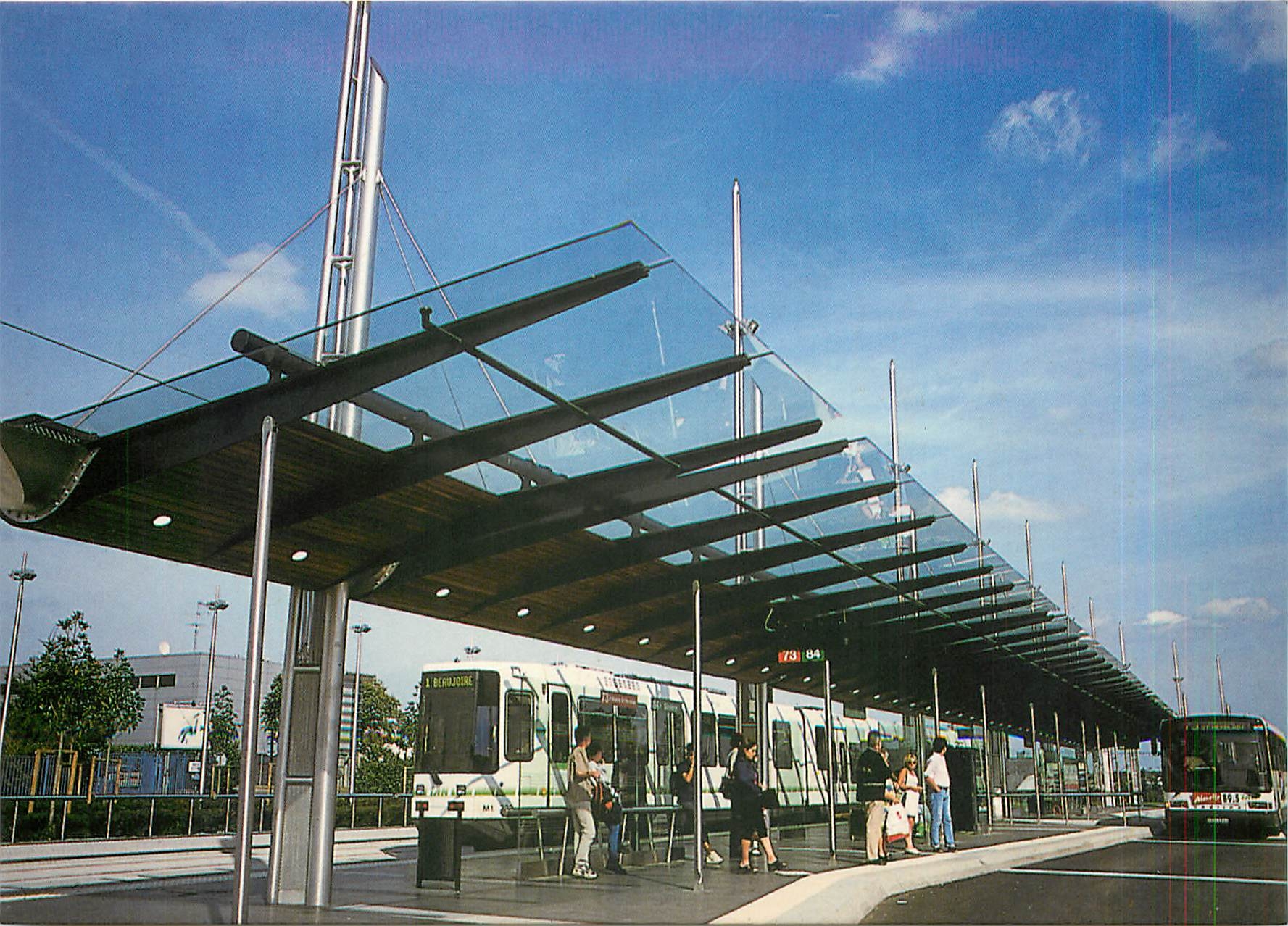 CPM SEMITAN terminus ligne François Mitterand gare d'échange