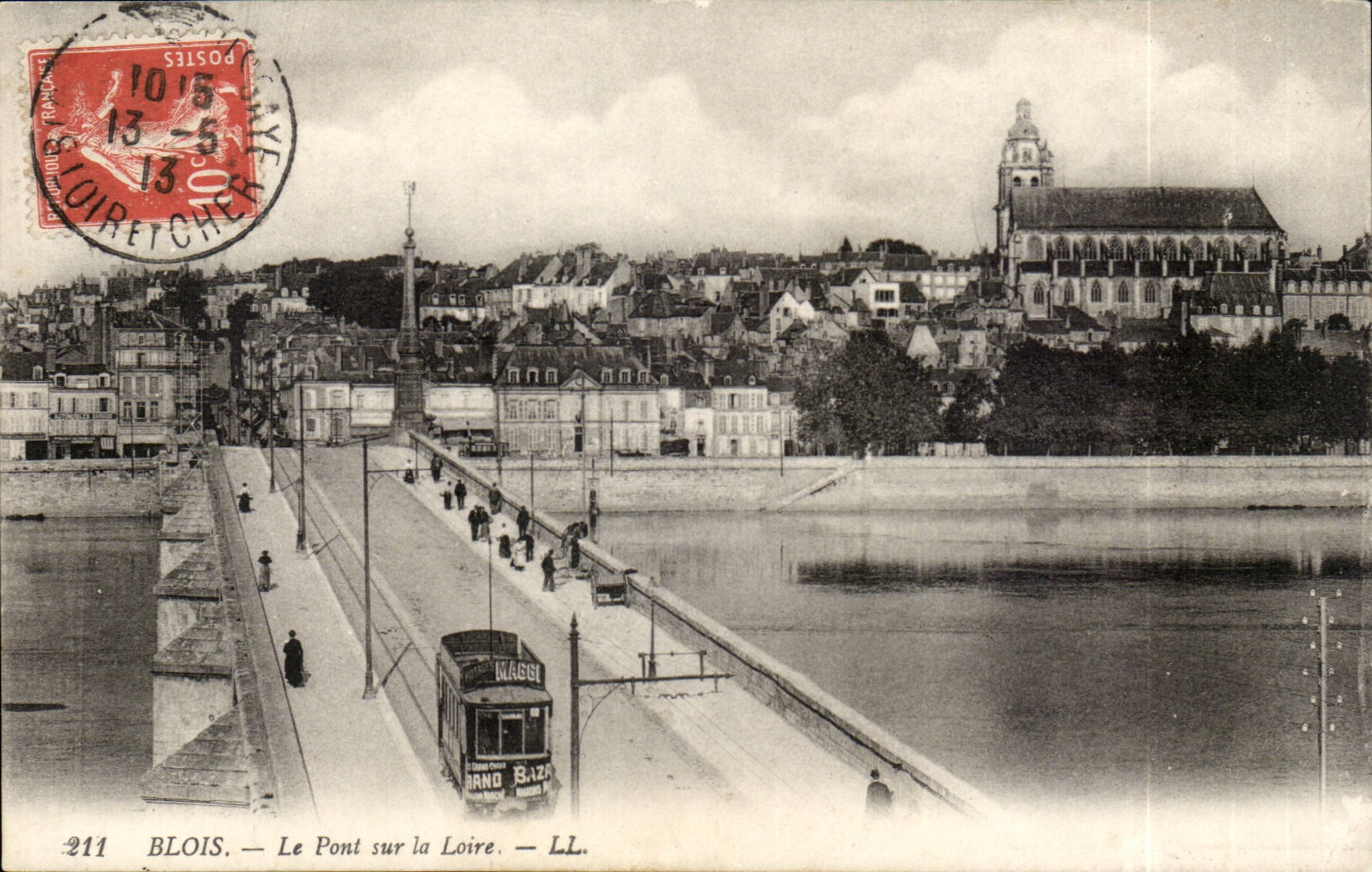 Blois CPA Le pont sur la Loire
