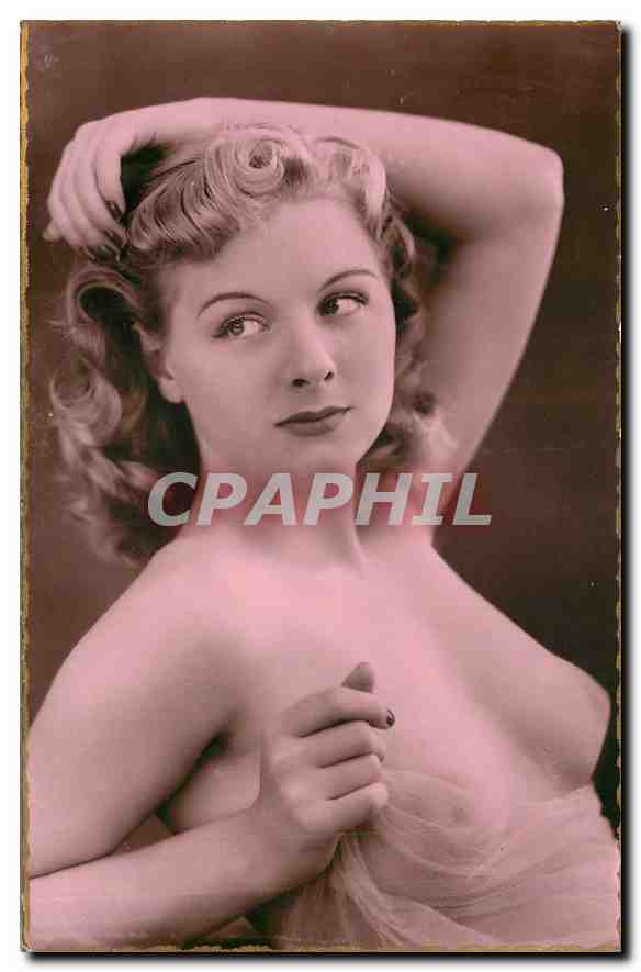Jeune femme aux cheveux bouclés — pose suggestive — Éditions de Luxe G.P., Paris