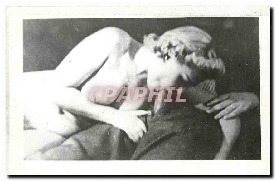 Mujer desnuda tumbada — fotografía — CPAPHIL