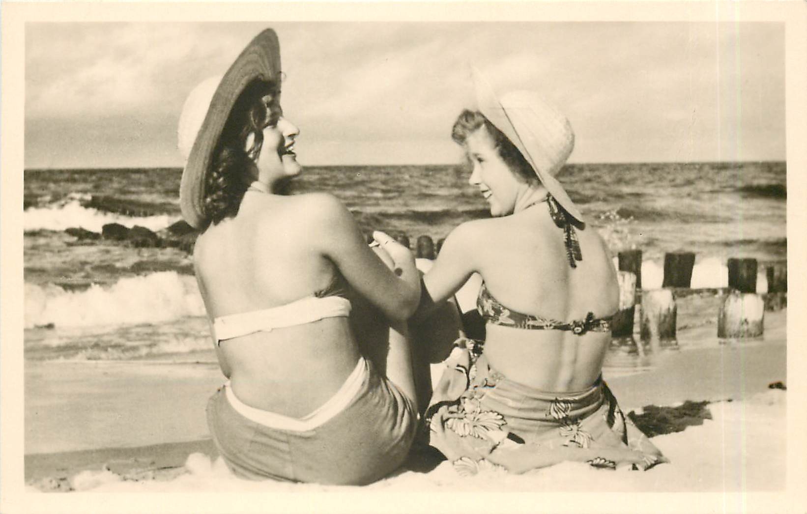 CPA Femme nue erotique 