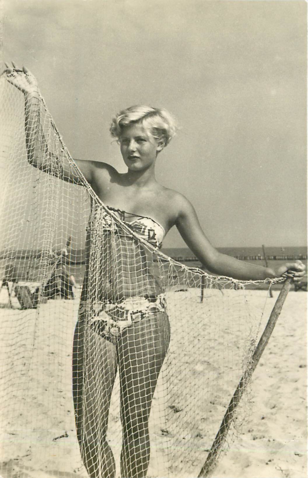 CPA Femme nue erotique 
