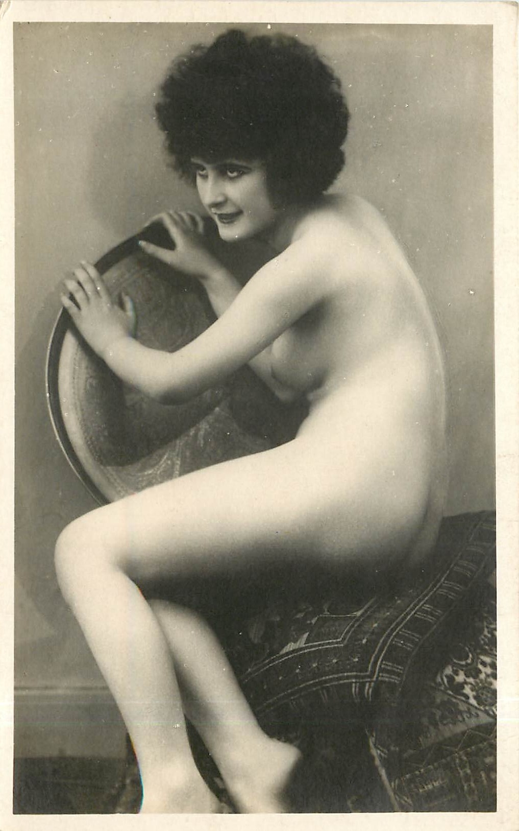 CPA Femme nue erotique 