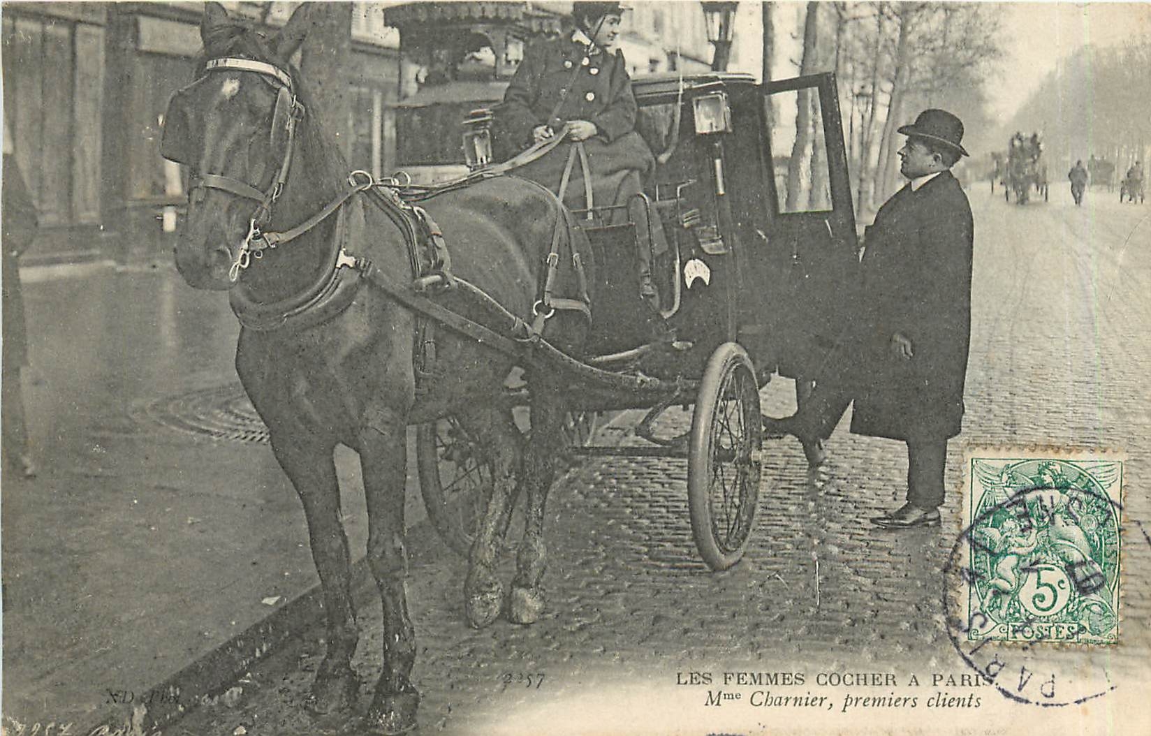 Les Femmes Cocher à Paris — Mme Charnier, premiers clients — N.D. 1907