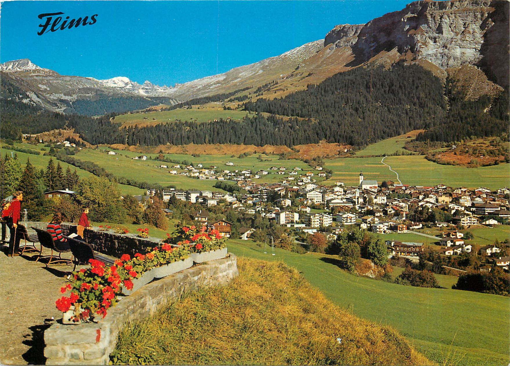 CPM Flims Dorf mit Piz Grisch Tschingelhorner und Cassonsgrat 