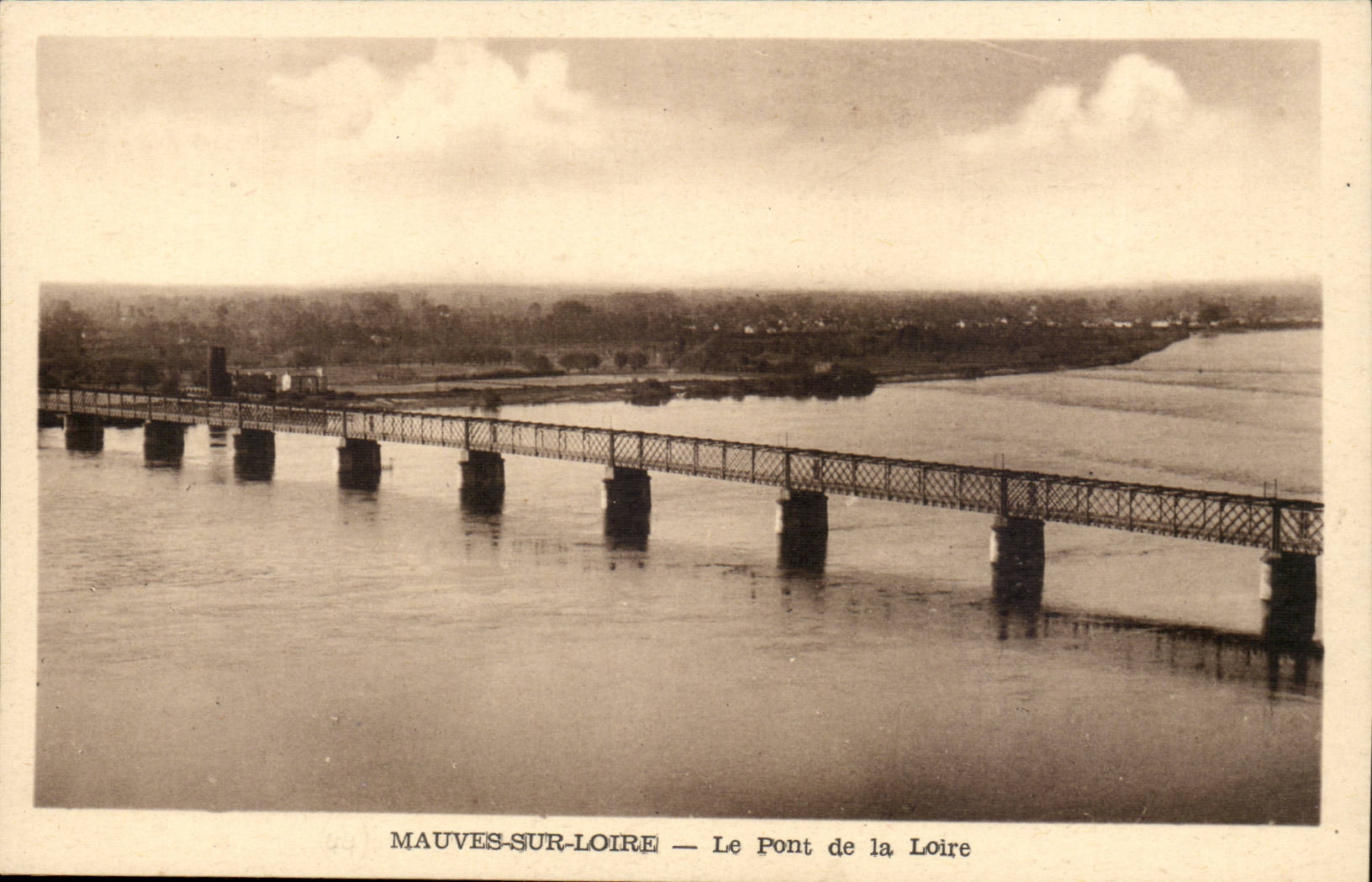 Mauves sur Loire CPA Le pont de la Loire