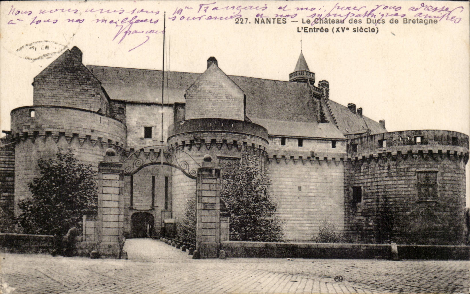 Nantes CPA le chateau des ducs de Bretagne L'entree
