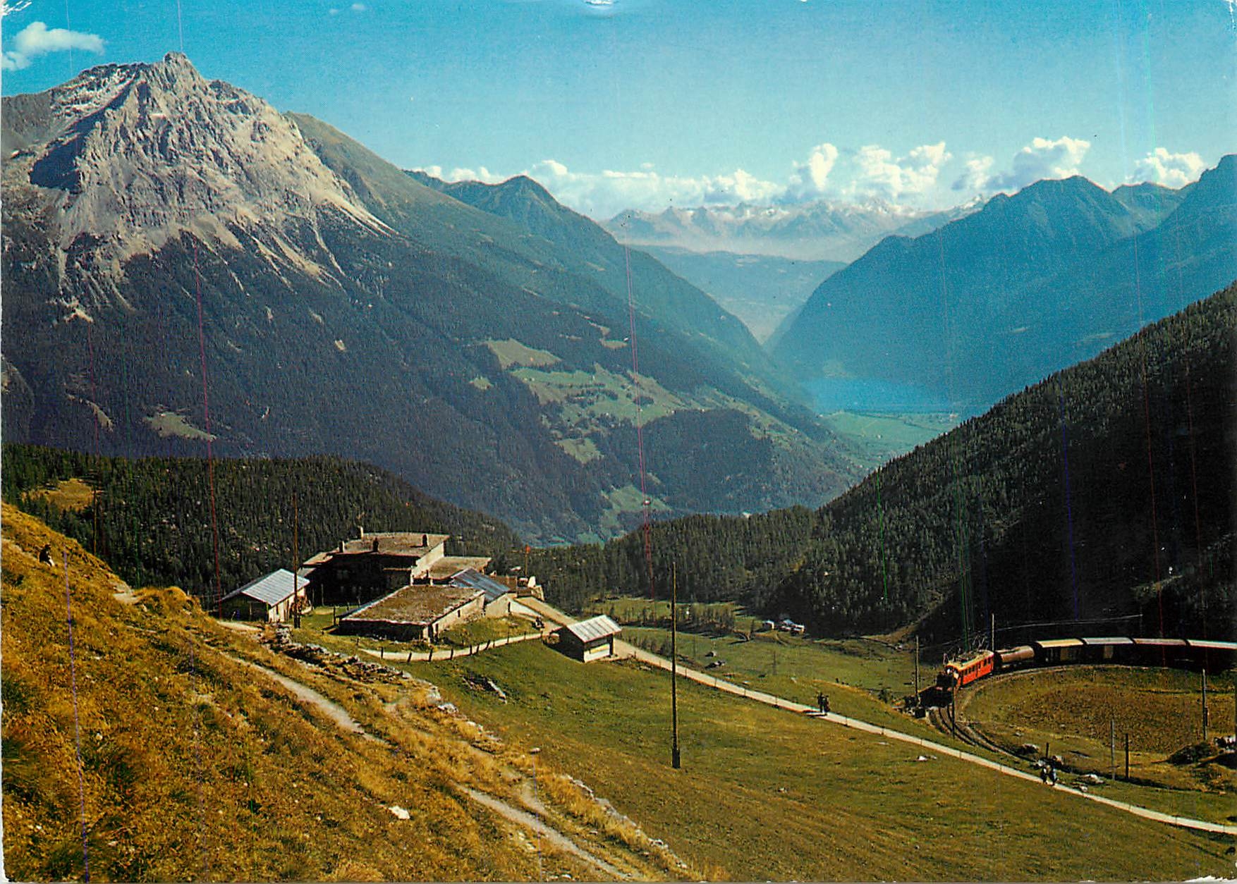 CPM Alp Grum Ausblick ins Puschlav mit Bergamaskeralpen Italien 