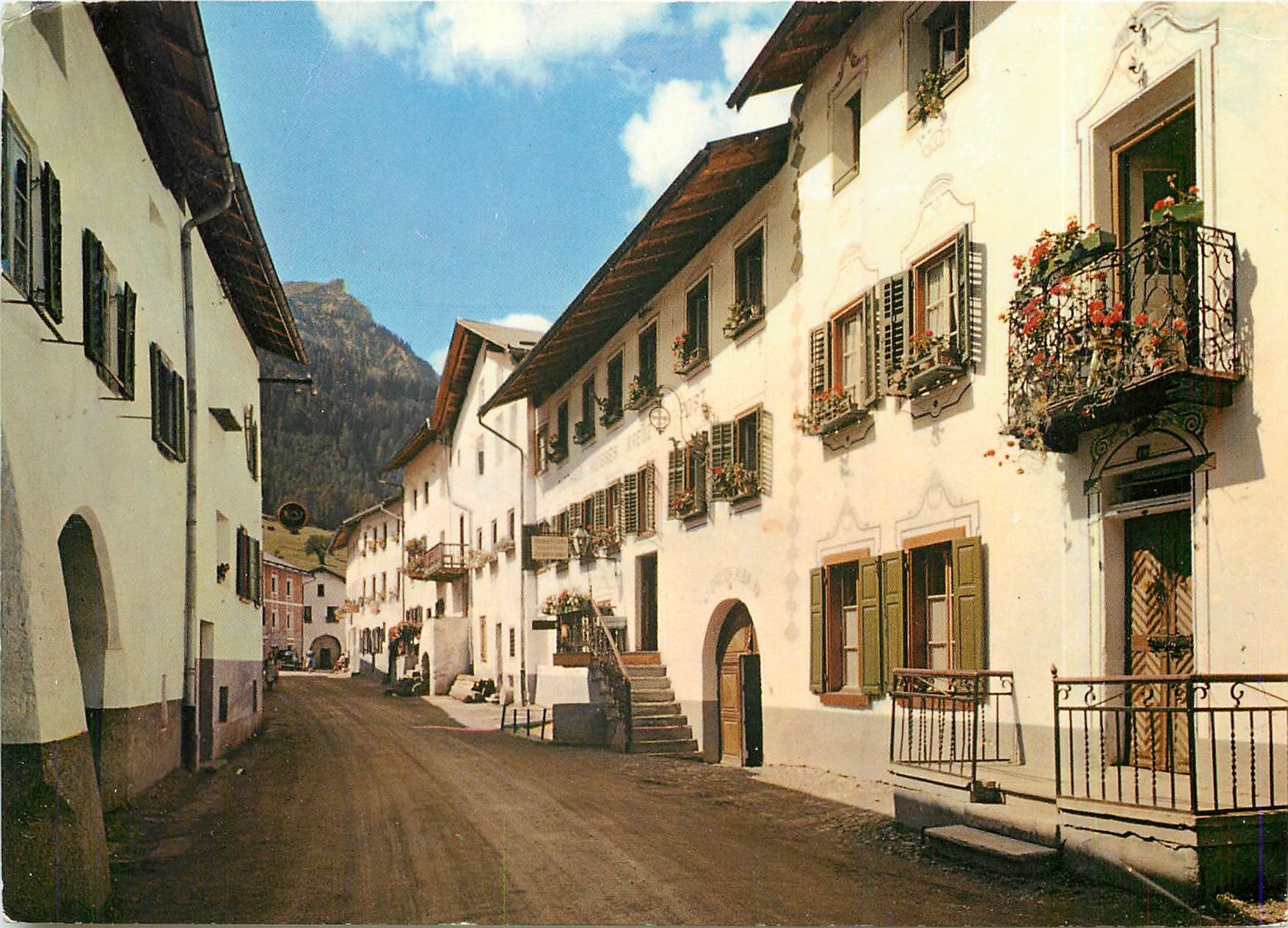 CPM Sta Maria im Munstertal Dorfpartie gegen Piz Mezdi 