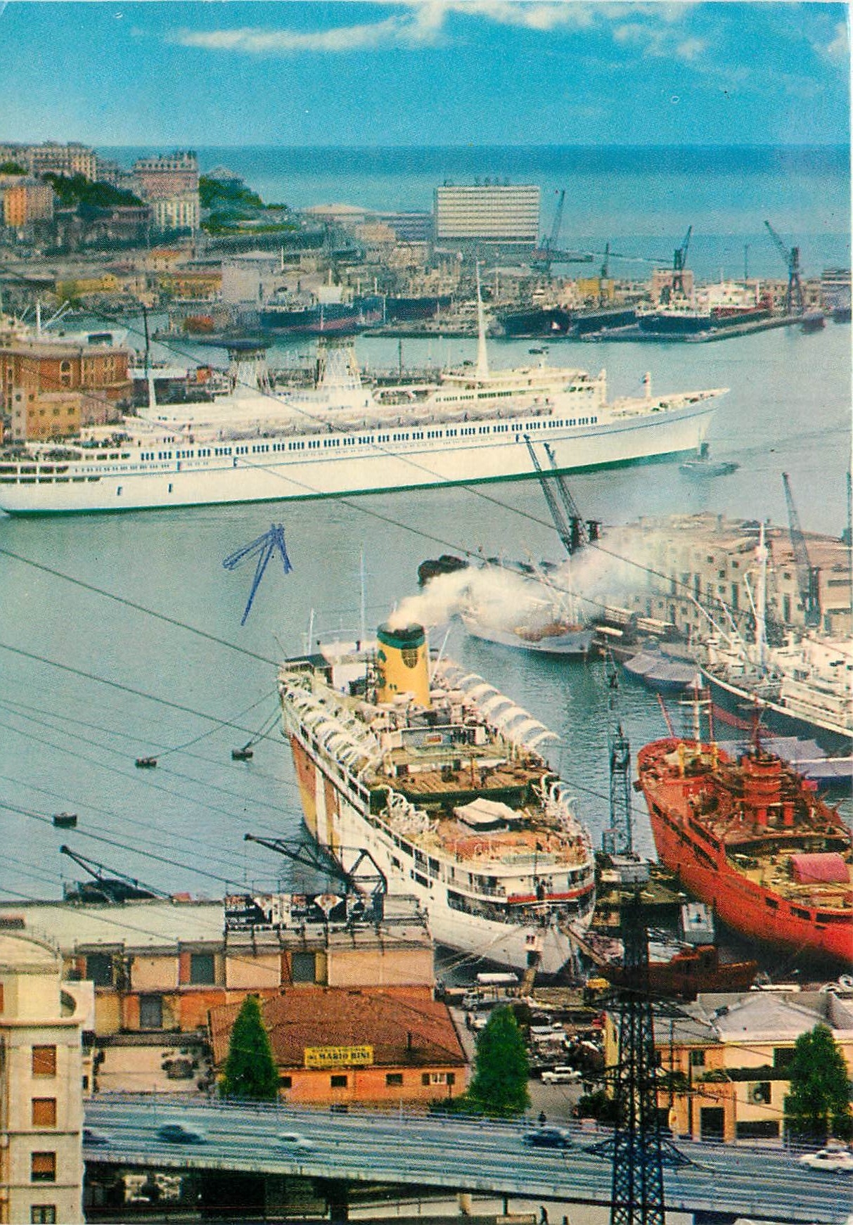 CPM Genova II porto con l'ammiraglia della Flotta Italiana in partenza 