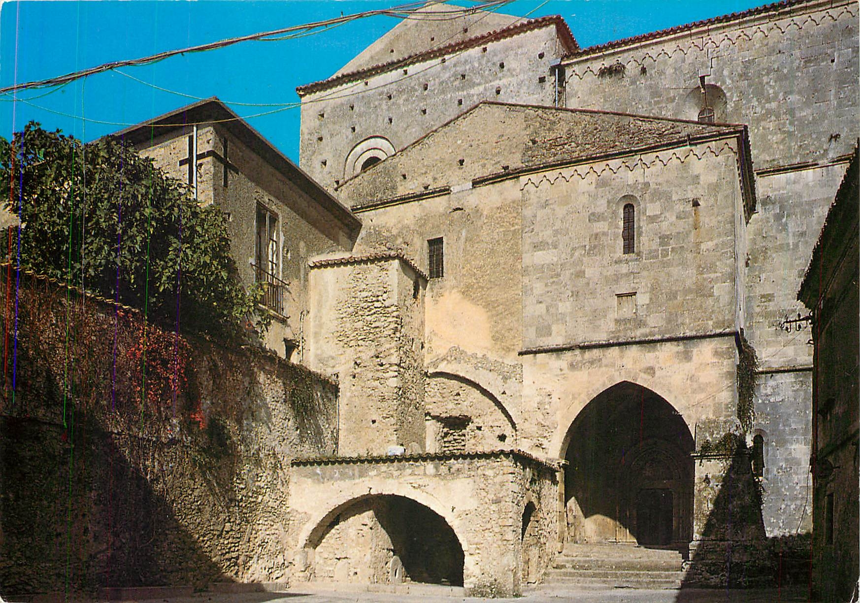 CPM Gerace Vue du cote sur de la Cathedrale 