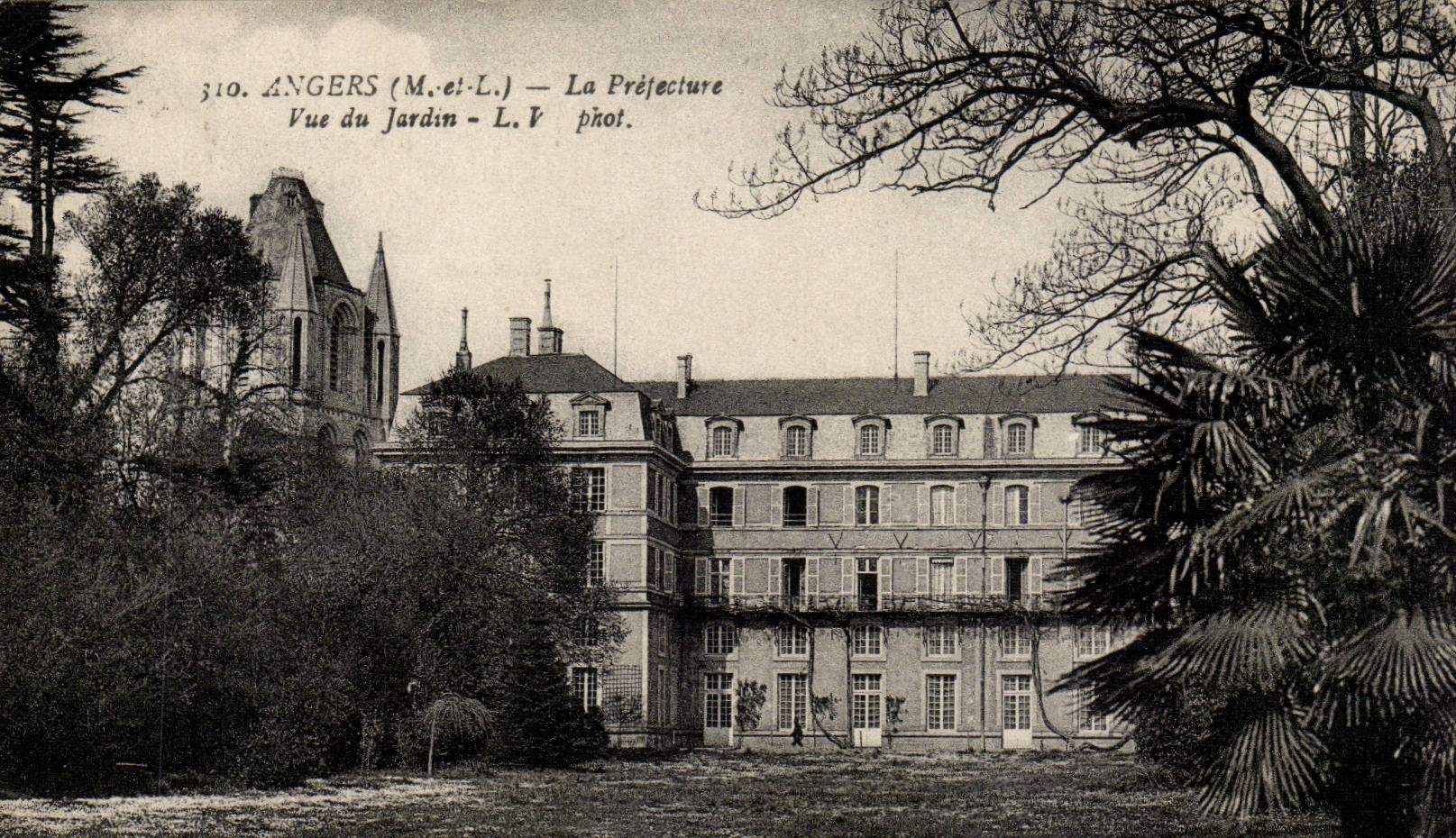 Angers CPA La Prefecture Vue du jardin