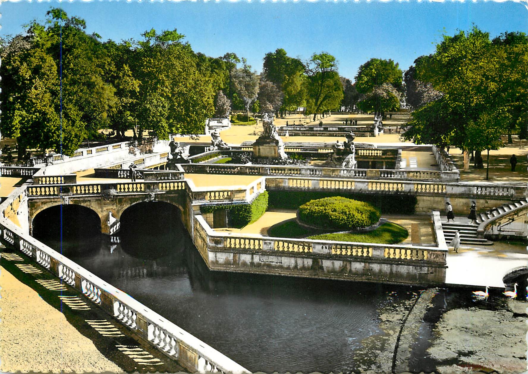 Nîmes (Gard) - Le Jardin de la Fontaine — œuvre de l'ingénieur militaire Mareschal — Éditions Rella