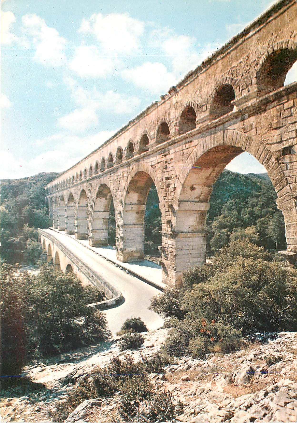 CPM Le Pont du Gard Gard Aqueduc romain 
