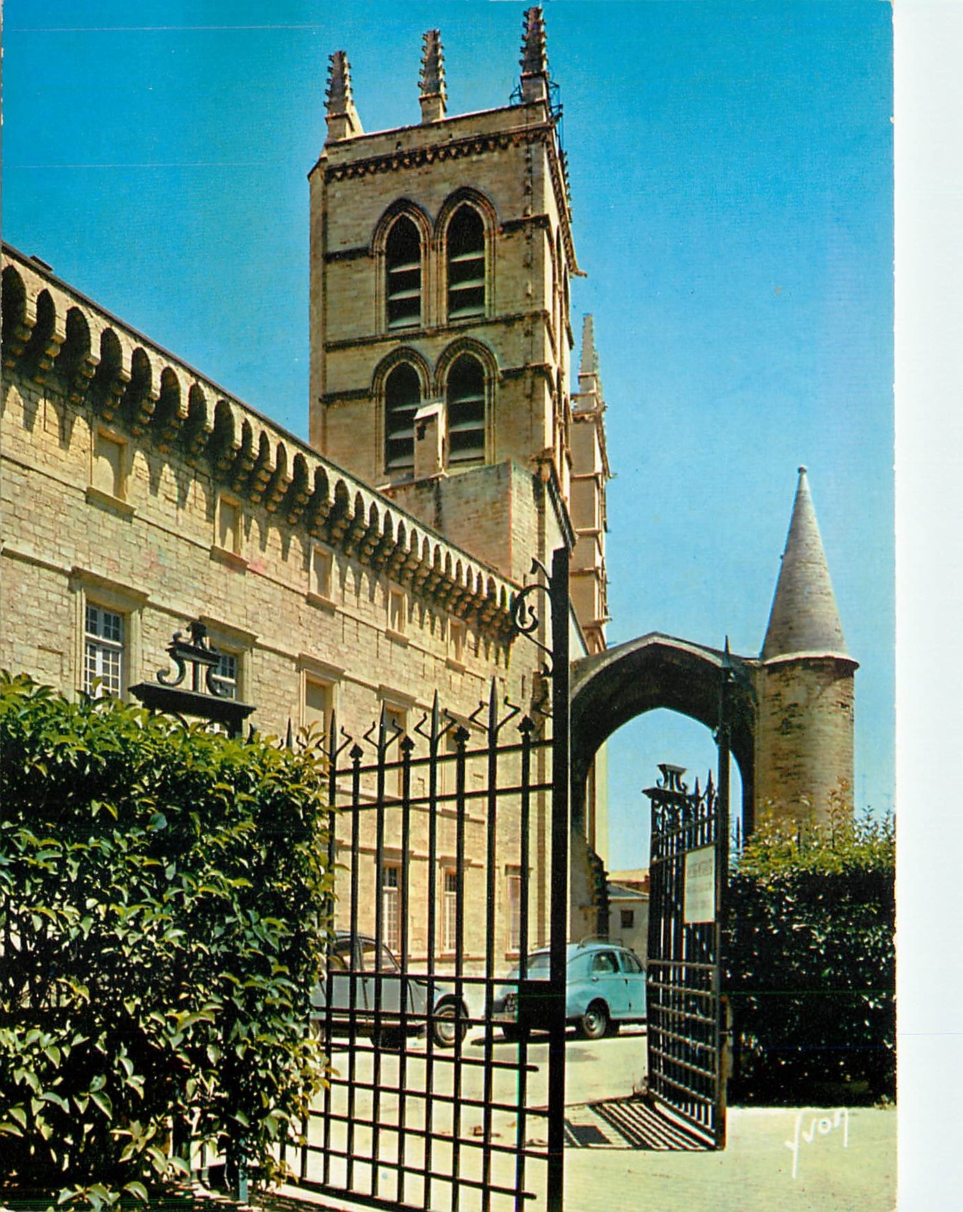 CPM Montpellier Herault La Faculte de Medecine et le Clocher de la Cathedrale Saint Pierre 